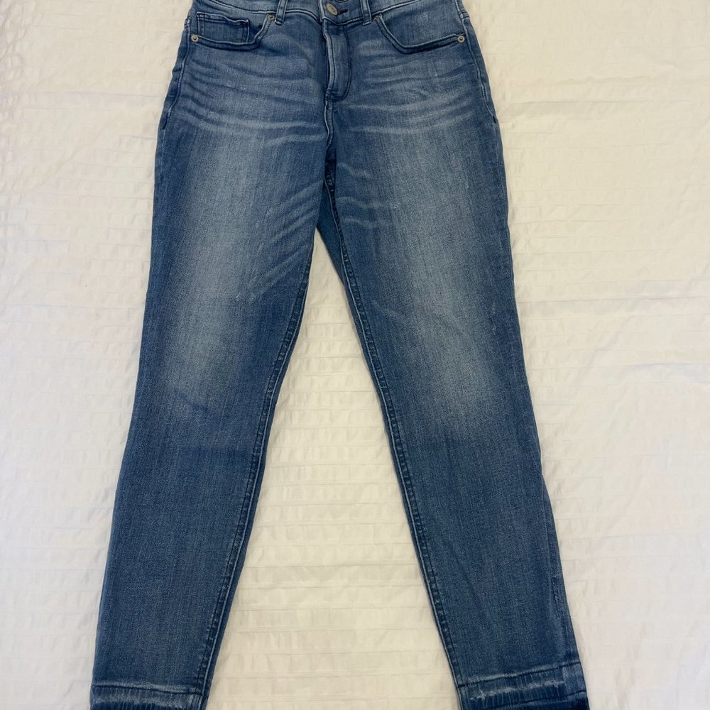 Express Perfect Curves Ankle Leggings High Rise